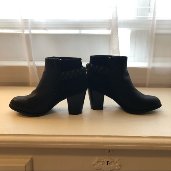 Fun, New Directions Black Booties - Picture 4 of 8
